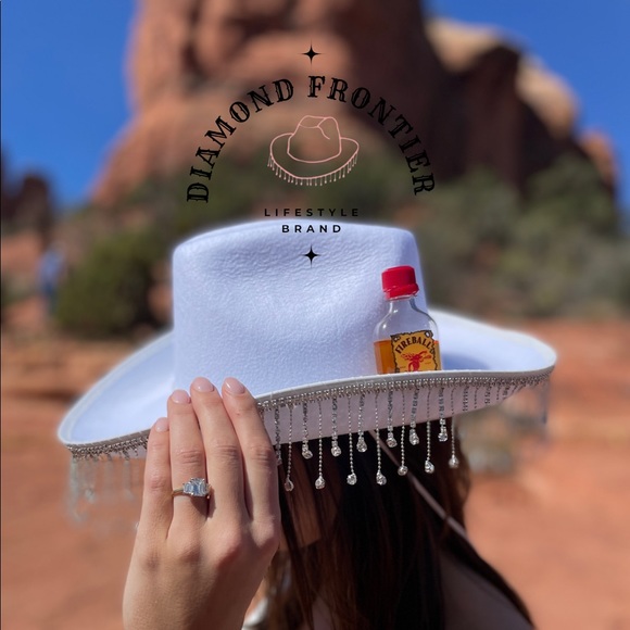 White Rhinestone Fringe Cowboy / Cowgirl hat Diamond Fringe festival - Picture 4 of 5
